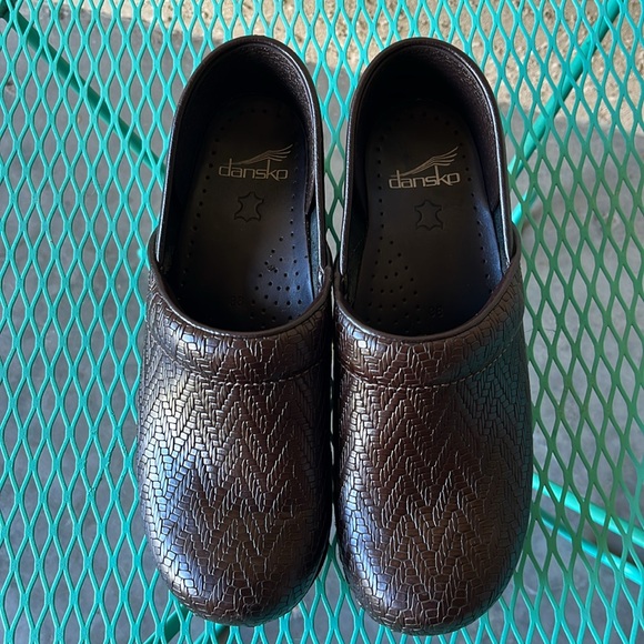 Dansko Clogs size 38 - Picture 5 of 9